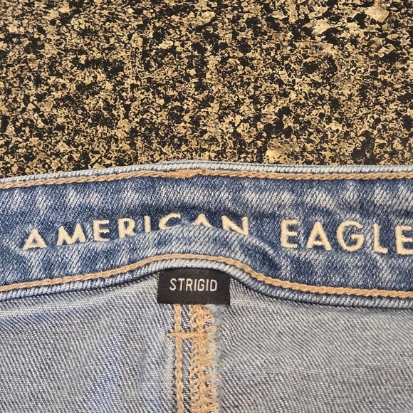 American Eagle Strigid Mid Rise Distressed Jeans 000 Regular Tapered Leg Ripped - Picture 5 of 11